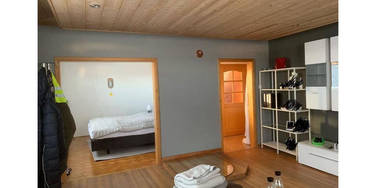 Etagenwohnung Neustadt bei Coburg - 5 Zimmer, 84 m&sup2;, 650&euro; | Angebot:25972968