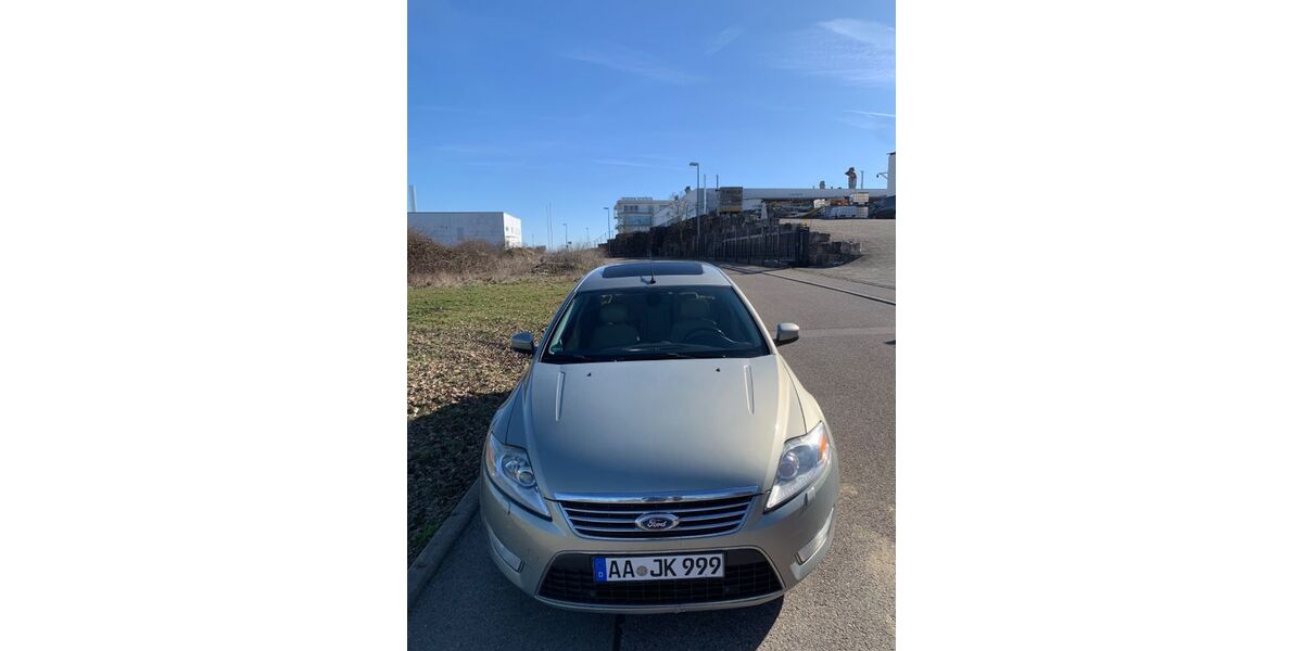 Ford Mondeo 192.000 km 2.400 &euro; Schwäbisch Gmünd 73527