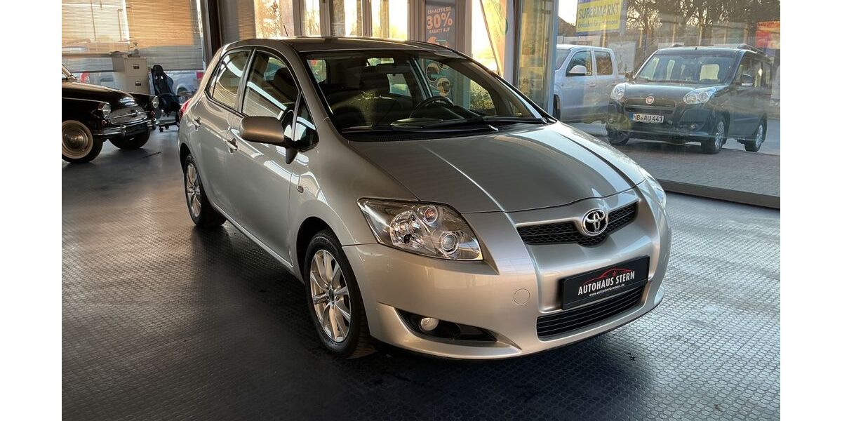 Toyota Auris 125.000 km 7.900 &euro; Bremen 28201