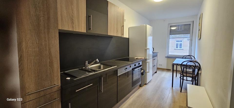 Etagenwohnung Nürnberg Rabus - 5 Zimmer, 100 m&sup2;, 600&euro; | Angebot:25376402