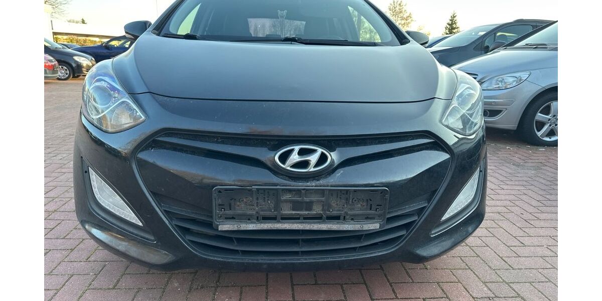 Hyundai i30 220.000 km 3.600 &euro; Lübeck 23560