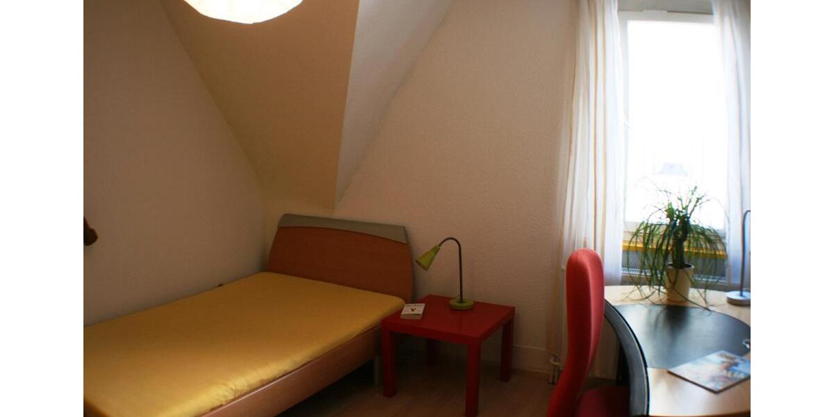 Etagenwohnung Villingen-Schwenningen Schwenningen - 1 Zimmer, 20 m&sup2;, 300&euro; | Angebot:26348694