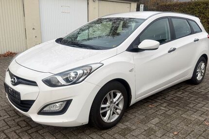 Hyundai i30 127.000 km 6.890 &euro; Aachen 52068