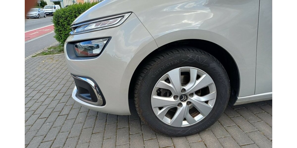Citroen C4 SpaceTourer 1.2 PureTech Live 54.000 km 16.995 € Meißen 01662