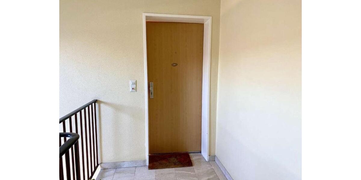 Dachgeschoßwohnung Halle - 3 Zimmer, 74 m&sup2;, 135.000&euro; | Angebot:24828250