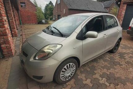 Daihatsu Charade 205.000 km 2.500 € Hamminkeln 46499