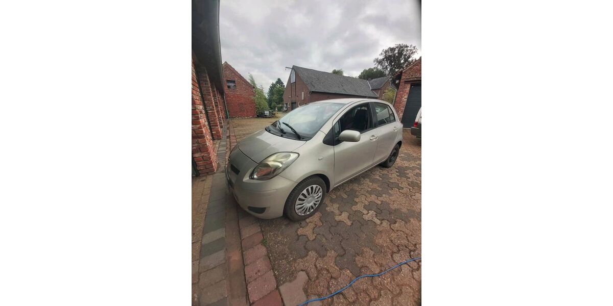 Daihatsu Charade 205.000 km 2.500 € Hamminkeln 46499