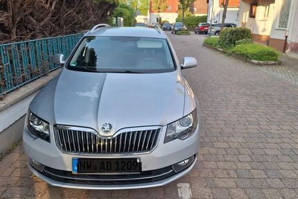 Skoda Superb 225.500 km 7.600 &euro; Neustadt 67435