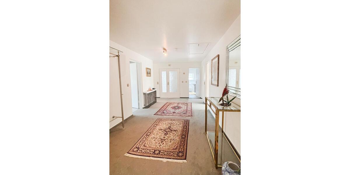 Dachgeschoßwohnung Wilhelmshaven Heppens - 4 Zimmer, 170 m&sup2;, 1.500&euro; | Angebot:22113522