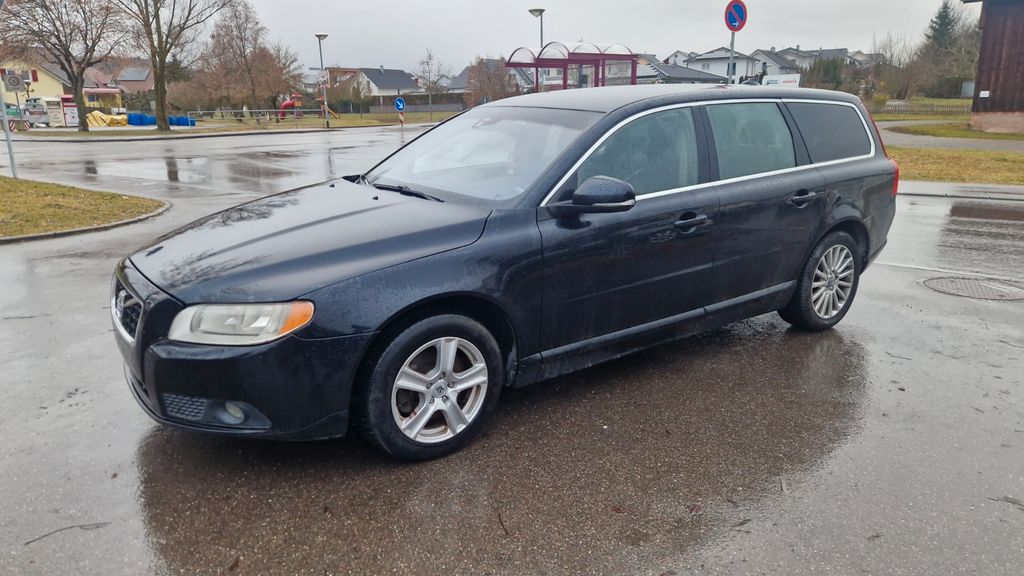Volvo V70 182.000 km 2.999 &euro; Rangendingen 72414