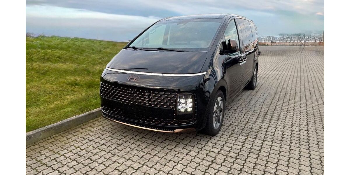 Hyundai STARIA 32.583 km 44.490 &euro; Riesa 01587