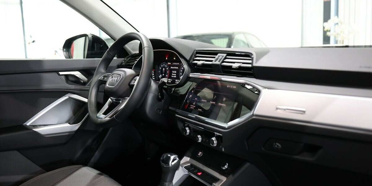 Audi Q3 35 TFSI / LED, VIRTUAL-COCKPIT, APPLE+ANDROID 15.000 km 30.555 &euro; Hamm 59077