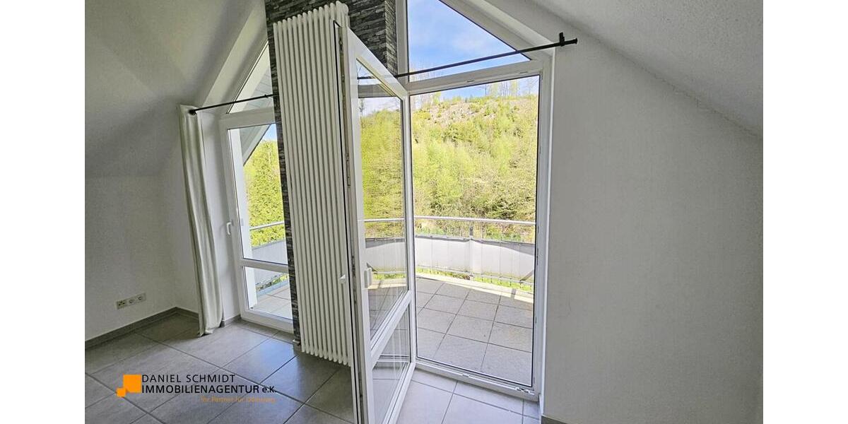 Dachgeschoßwohnung Reichshof - 2 Zimmer, 87 m&sup2;, 800&euro; | Angebot:26661778