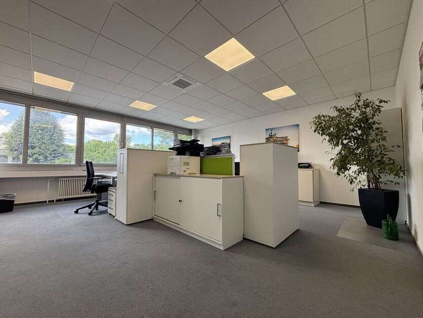 Büro in Berlin 6.383,07 € 472.82 m²