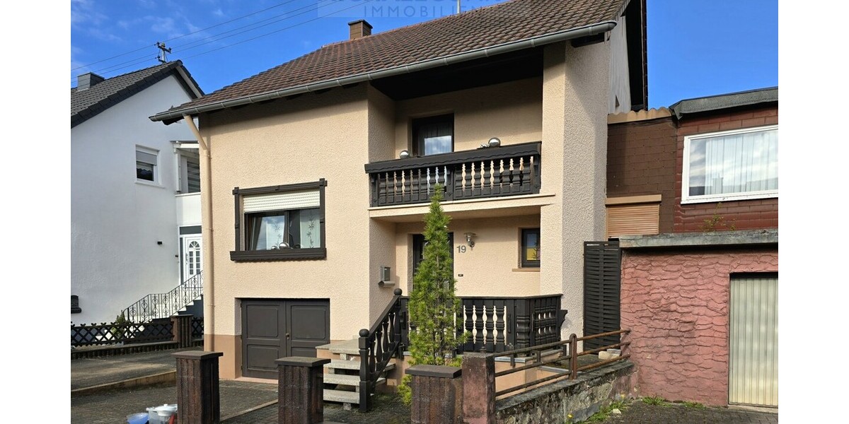 Gepflegtes Einfamilienhaus im Zentrum von Schmelz zum Kauf - Reihenendhaus Schmelz / Außen Außen | Angebot:27010418