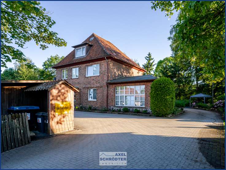 Einfamilienhaus Bergen - 12 Zimmer, 303 m&sup2;, 325.000&euro; | Angebot:26819366