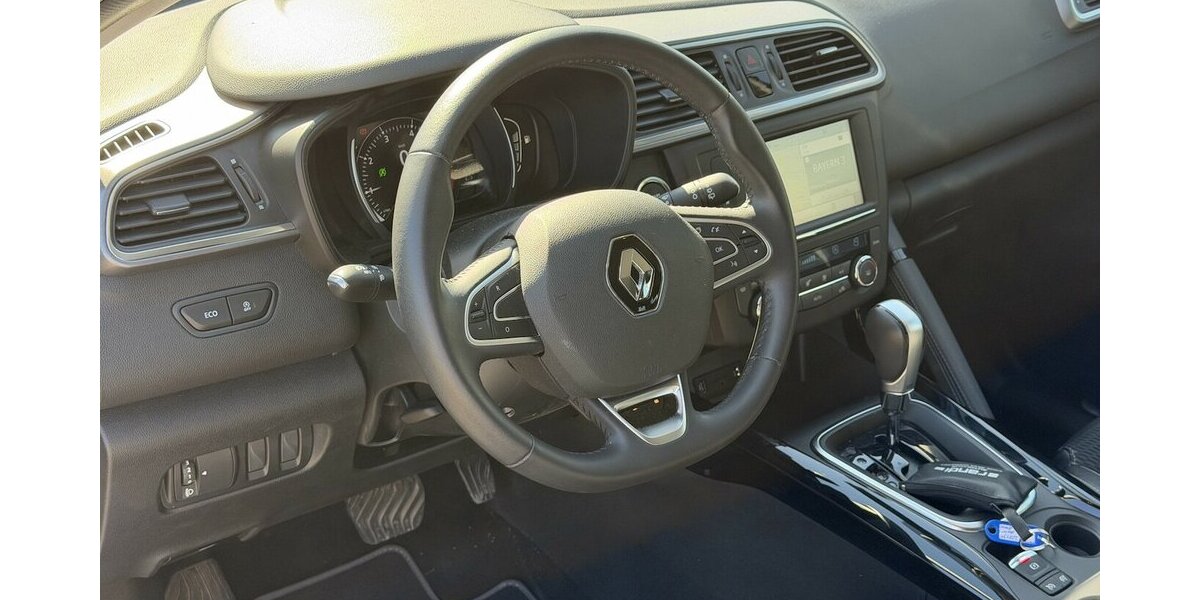 Renault Kadjar Limited / Heiz.Frontsch./SitzH/RFK 32.000 km 13.490 &euro; Donauwörth 86609