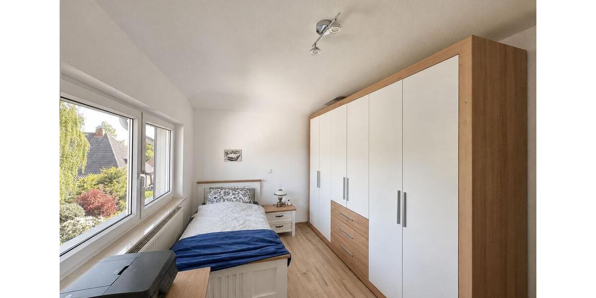 Dachgeschoßwohnung Westerstede - 3 Zimmer, 98 m&sup2;, 960&euro; | Angebot:26599586