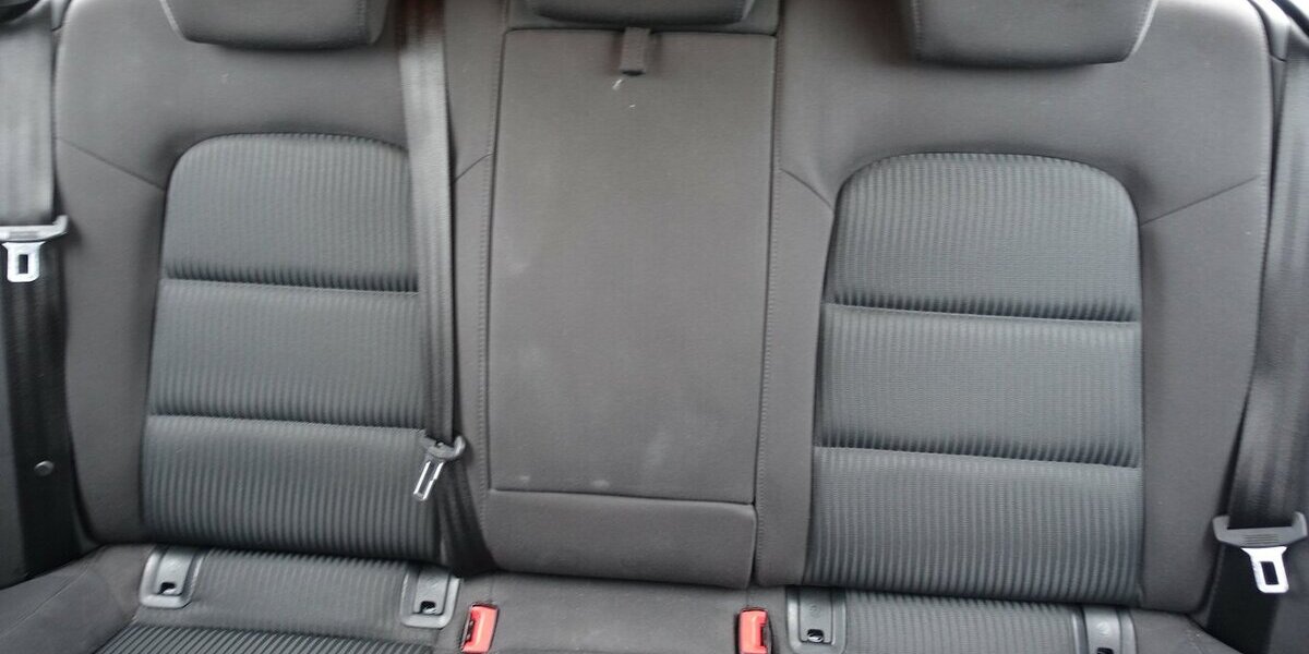 Audi A4 Attraction Autom. Navi PDC Bi-Xenon Sitzheizung 211.800 km 8.950 &euro; Neumarkt/OPf 92318