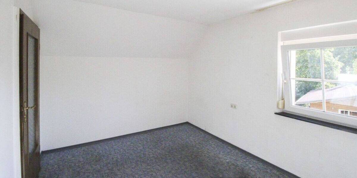 Einfamilienhaus Schwandorf Krondorf - 7 Zimmer, 130 m&sup2;, 299.000&euro; | Angebot:26161072
