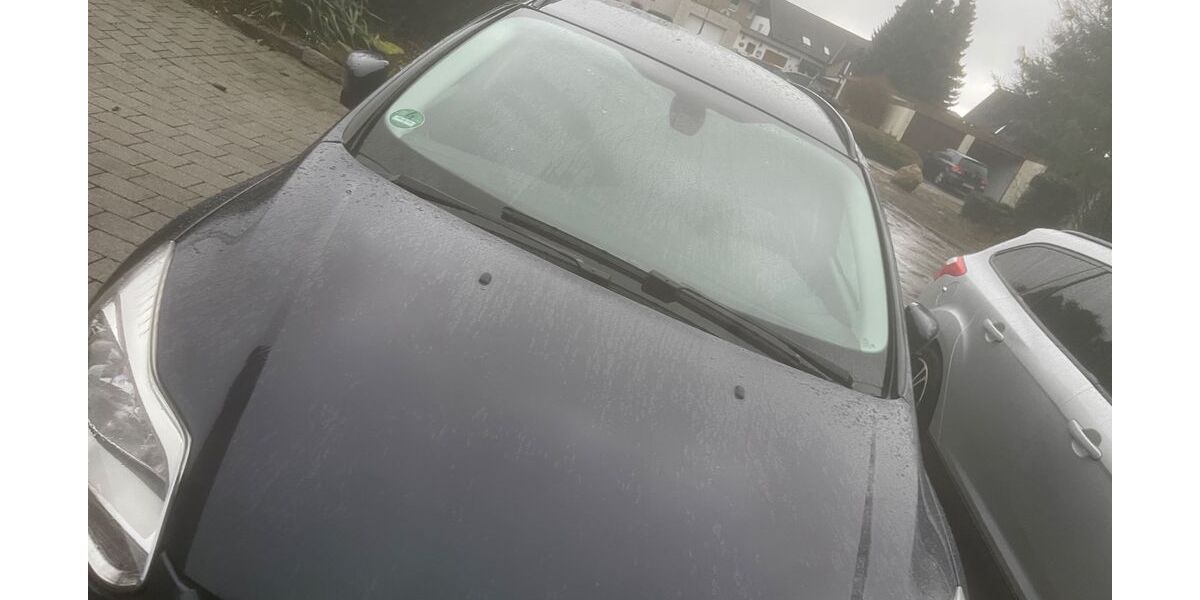 Ford Focus 165.000 km 6.999 &euro; Paderborn 33100