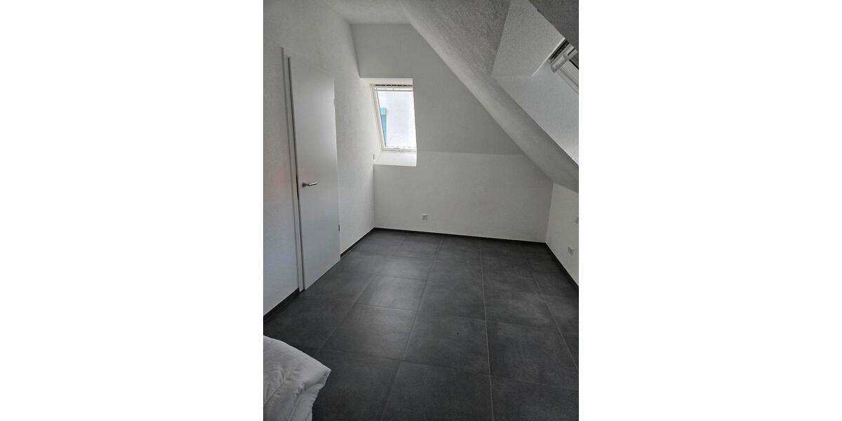 Dachgeschoßwohnung Heilbronn Horkheim - 2 Zimmer, 57 m&sup2;, 1.000&euro; | Angebot:25995957