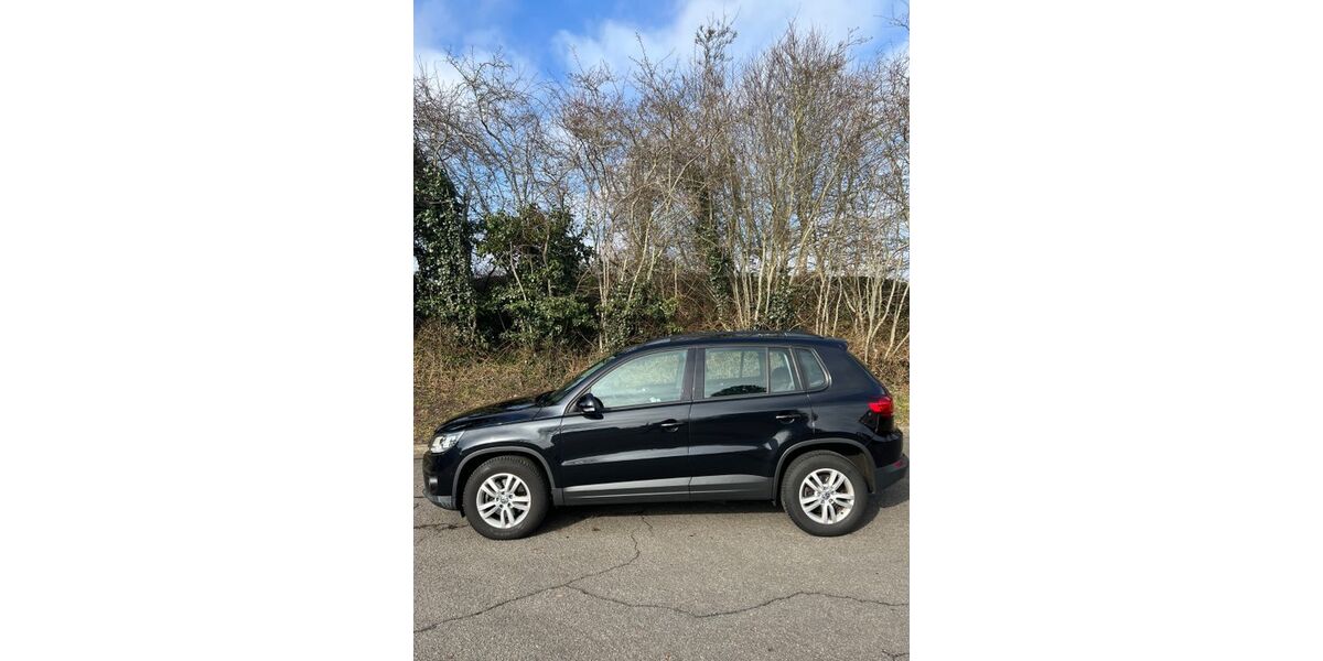 VW Tiguan 94.500 km 10.666 &euro; Lohe-Rickelshof 25746
