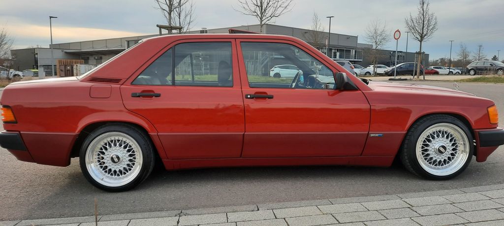 Mercedes-Benz 190 102.000 km 19.500 &euro; Ebersbach 73061