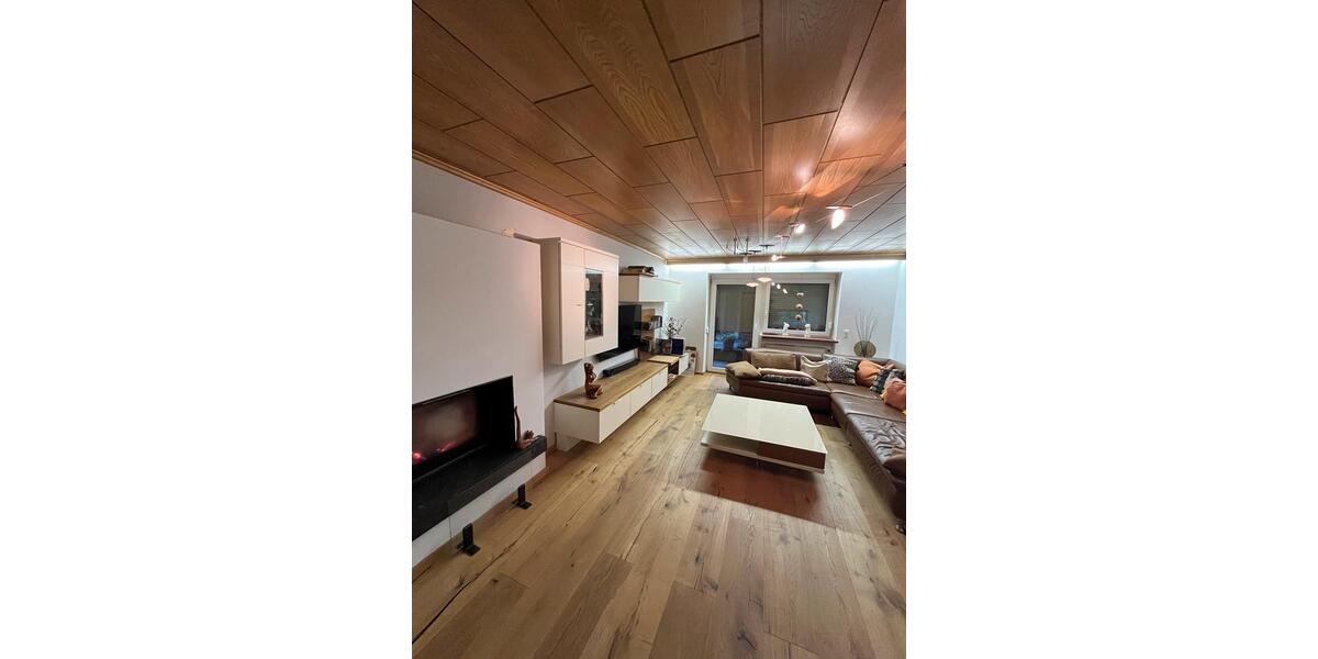 Einfamilienhaus Mühldorf am Inn - 9 Zimmer, 240 m&sup2;, 1.350.000&euro; | Angebot:24422783