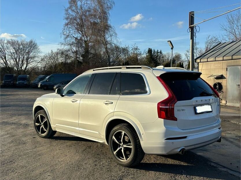 XC90