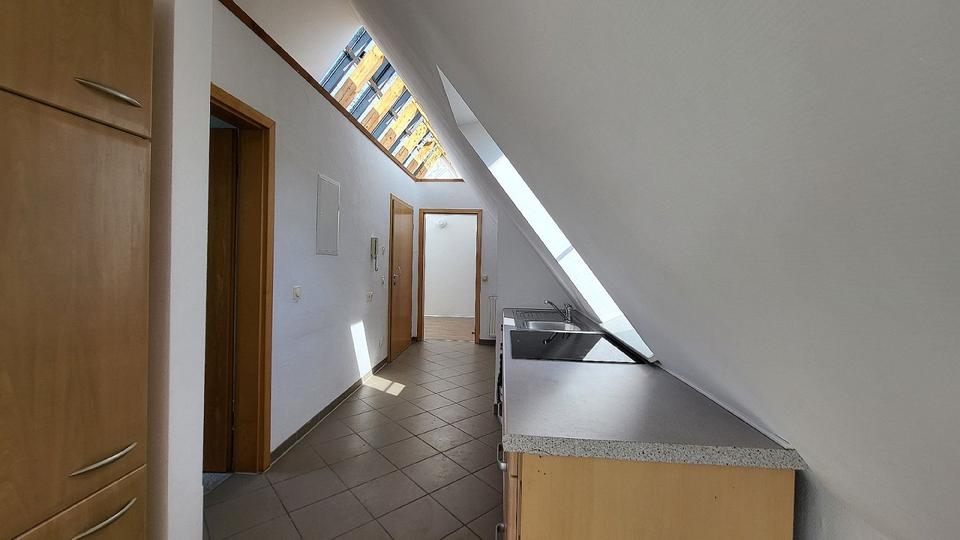 Dachgeschoßwohnung Langenzenn - 1.5 Zimmer, 45 m&sup2;, 450&euro; | Angebot:26326292