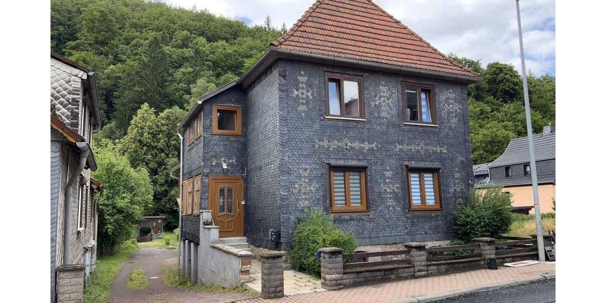 Etagenwohnung Schleusingen Schleusingerneundorf - 2 Zimmer, 70 m&sup2;, 65.000&euro; | Angebot:25770588