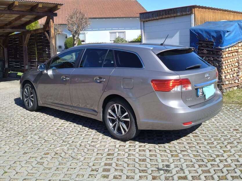 Avensis