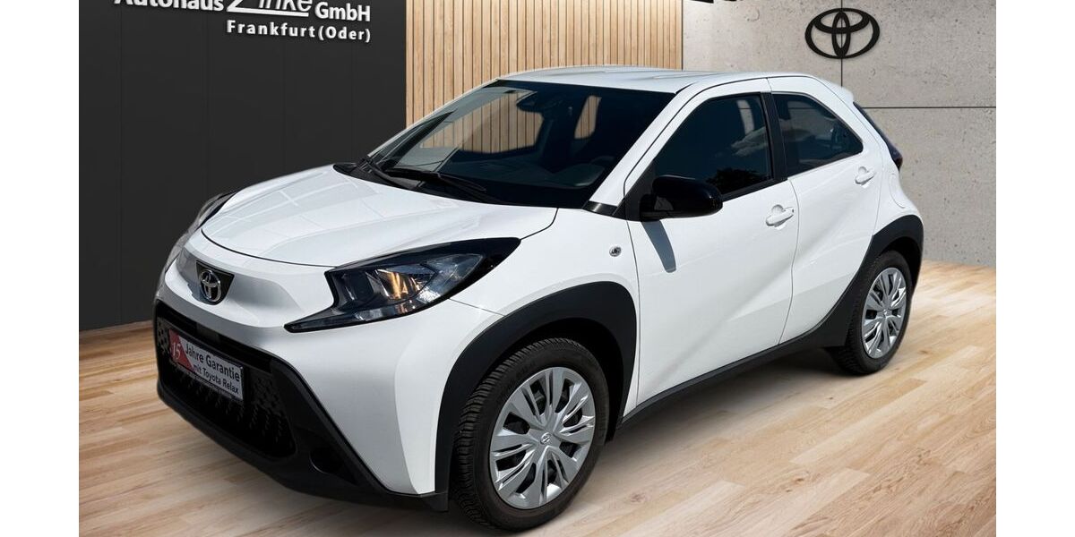 Toyota Aygo (X) 9.500 km 14.990 &euro; Frankfurt(Oder) 15236