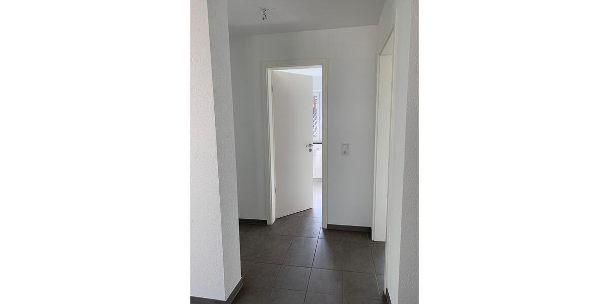 Etagenwohnung Hilzingen - 3.5 Zimmer, 77 m&sup2;, 1.000&euro; | Angebot:25261573