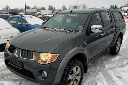 Mitsubishi L200 335.000 km 4.450 &euro; München 81829