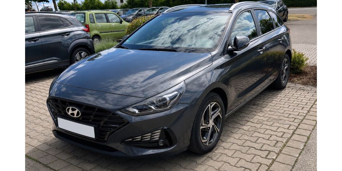 Hyundai i30 72.086 km 17.490 &euro; Nördlingen 86720
