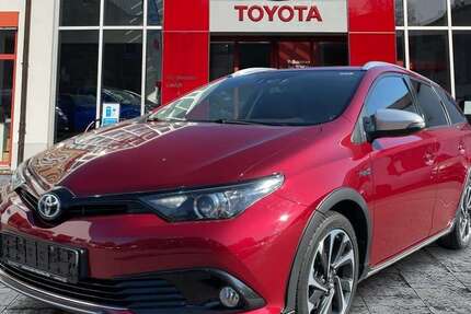 Toyota Auris 61.497 km 17.980 € Dresden 01217