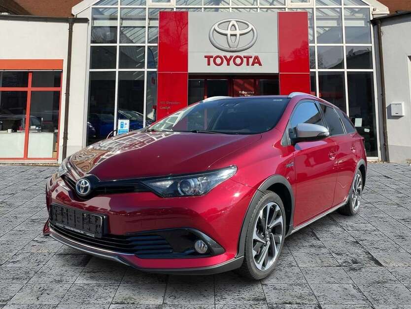 Toyota Auris 61.497 km 17.980 € Dresden 01217
