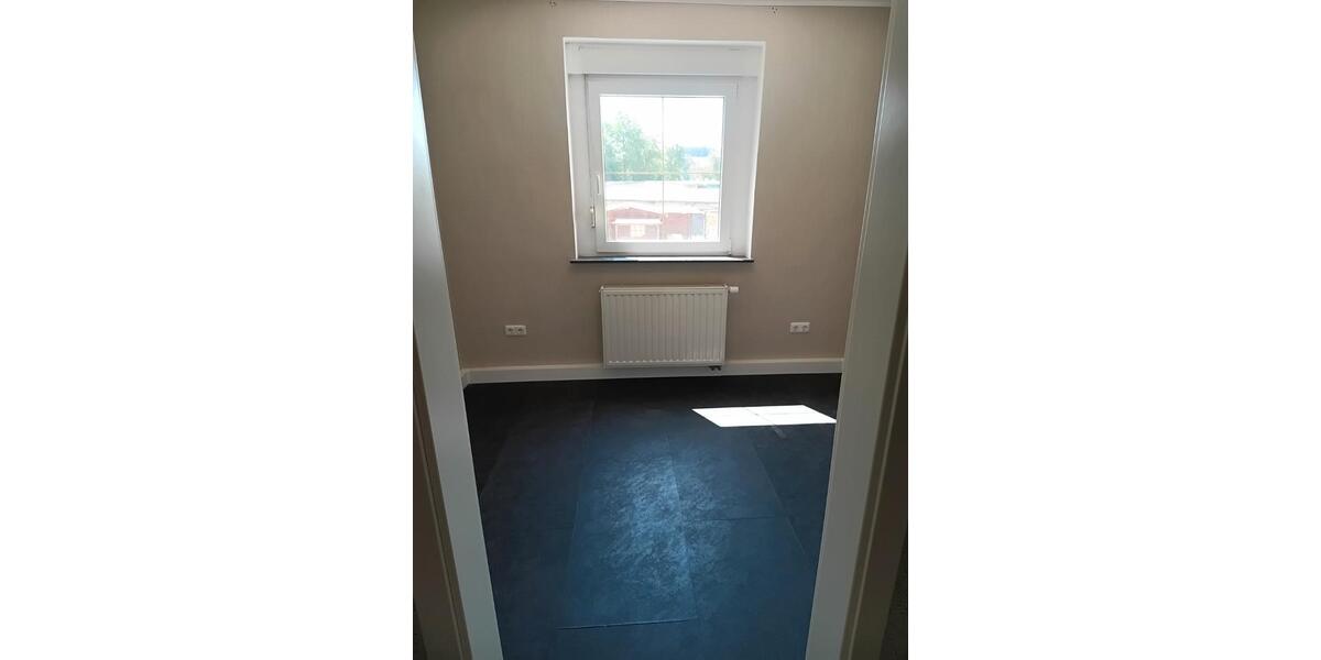 Reihenhaus Wildenfels - 7 Zimmer, 120 m&sup2;, 1.250&euro; | Angebot:27656637