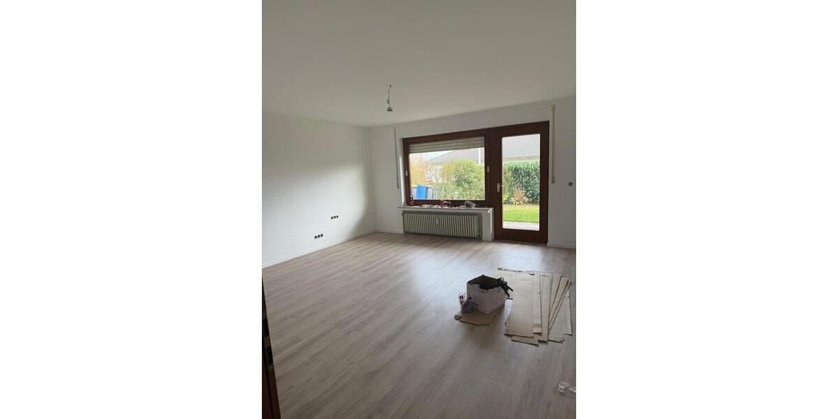Erdgeschoßwohnung Bad Wildungen - 4 Zimmer, 120 m&sup2;, 210.000&euro; | Angebot:25877183