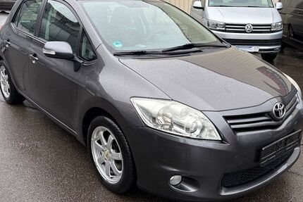Toyota Auris 247.000 km 2.650 € Mietingen 88487