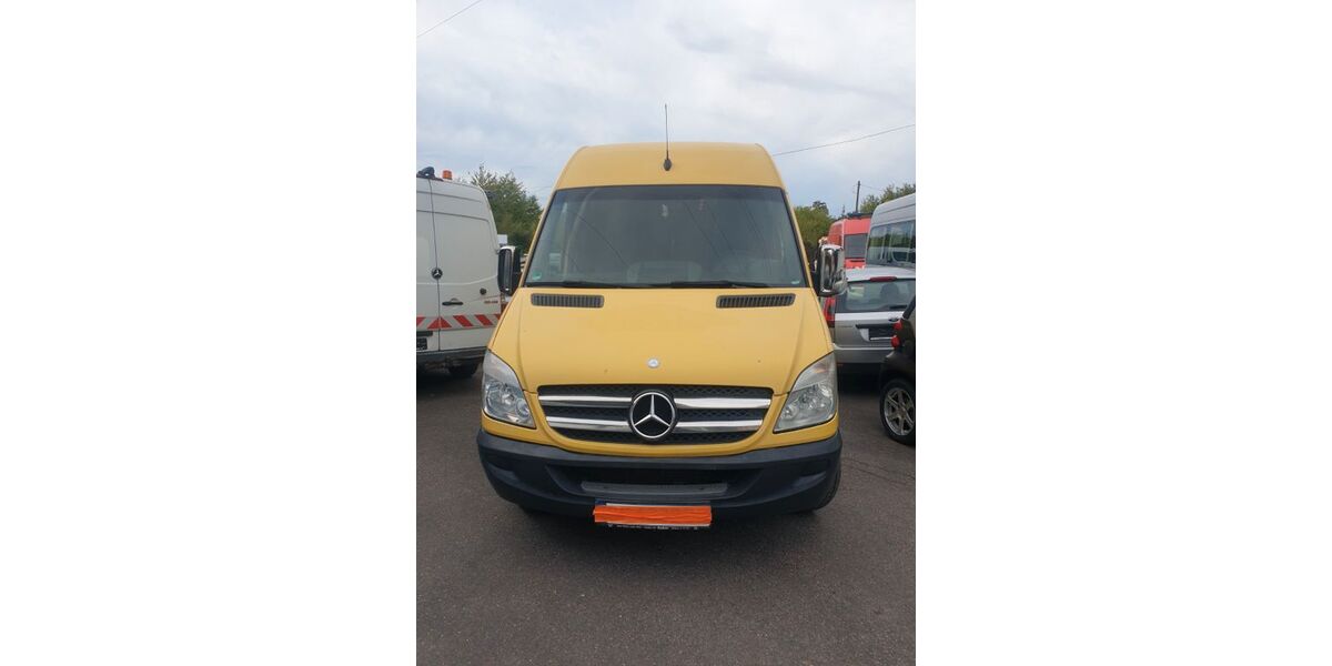 Mercedes-Benz Sprinter 298.999 km 12.499 &euro; köln 51107