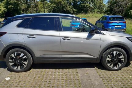 Opel Grandland (X) 64.500 km 17.990 &euro; Stuttgart 70437