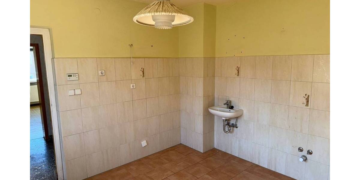 Mehrfamilienhaus, Wohnhaus Brotterode-Trusetal Trusetal - 4 Zimmer, 92 m&sup2;, 95.000&euro; | Angebot:25708450