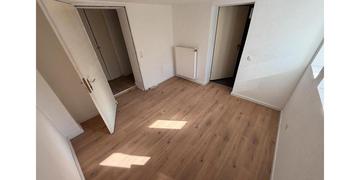 Einfamilienhaus Wolfhagen - 5 Zimmer, 135 m&sup2;, 329.000&euro; | Angebot:26802989