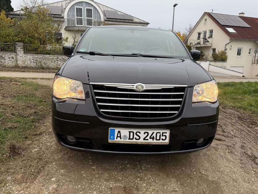 Chrysler Grand Voyager 108.000 km 14.500 € stadtbergen 86391