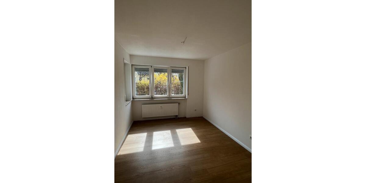 Erdgeschoßwohnung Chemnitz Grüna - 3 Zimmer, 75 m&sup2;, 149.000&euro; | Angebot:25639960