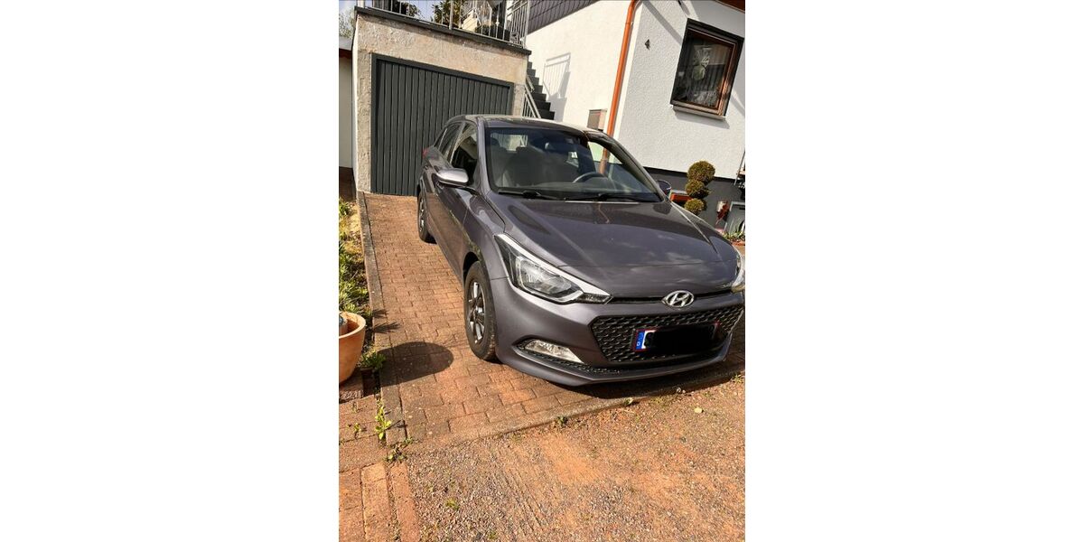 Hyundai i20 34.000 km 9.999 &euro; Püttlingen 66346