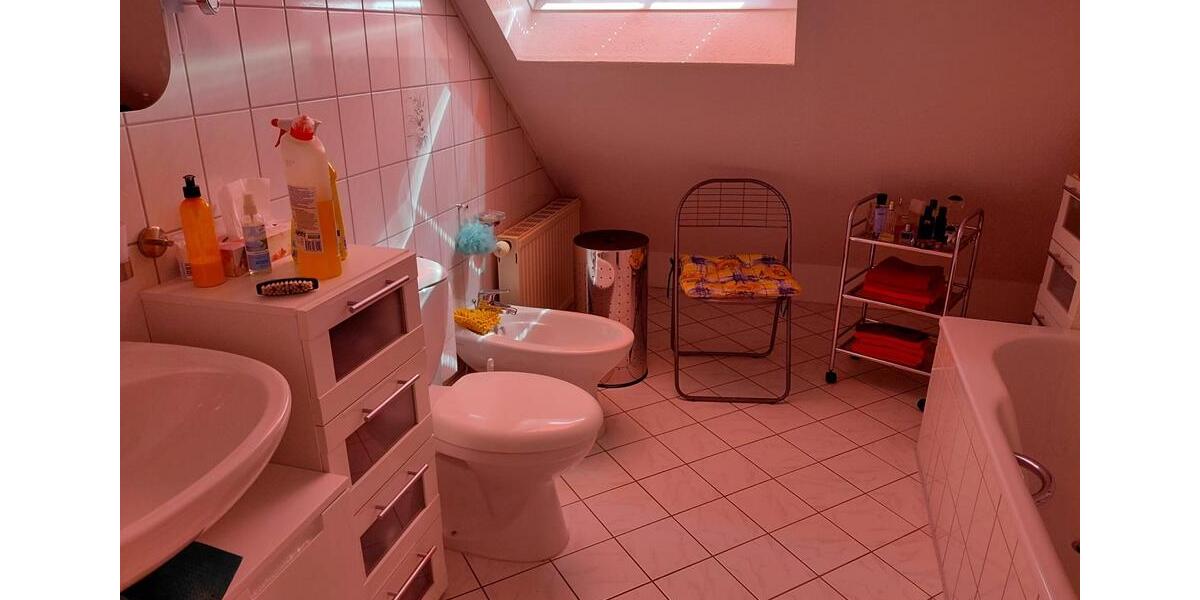 Dachgeschoßwohnung Stockach - 3.5 Zimmer, 80 m&sup2;, 300.000&euro; | Angebot:26987307